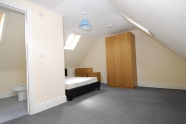 4 bed house, Quaker Lane, Peverell, Plymouth, PL34FA - Image 4